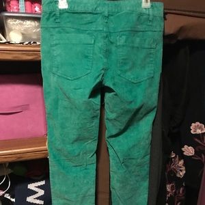 I’m selling some green pants new